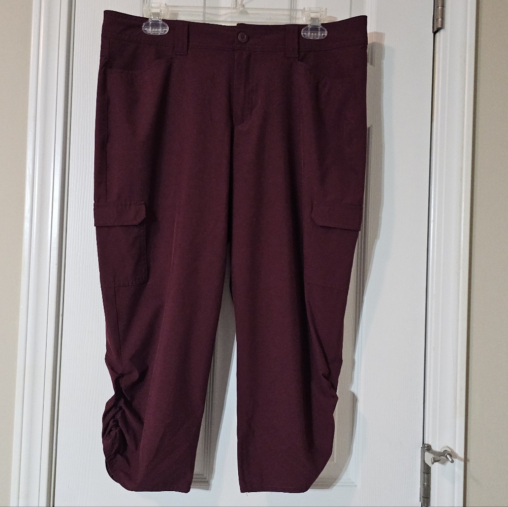 Eddie Bauer Women's Size 10 Capris - Lightweight - Deep Burgundy - 34x21